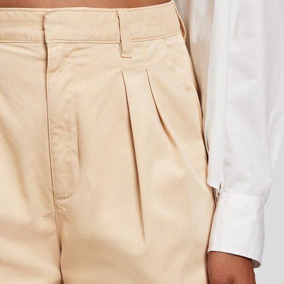 High Rise Pleated Wide-Leg Khakis - Picture 3 of 12